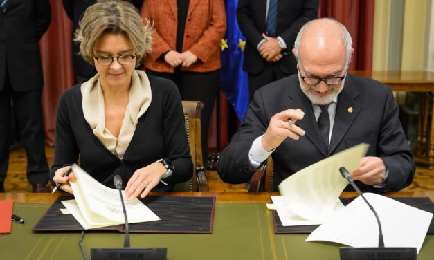 El MAPAMA suscribe con el CGCOIA un convenio de colaboración para apoyar el empleo de los ingenieros agrónomos.
