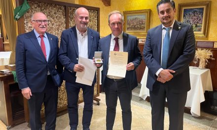 Reuniones de la Junta de Decanos y nombramientos de Colegiados de Honor